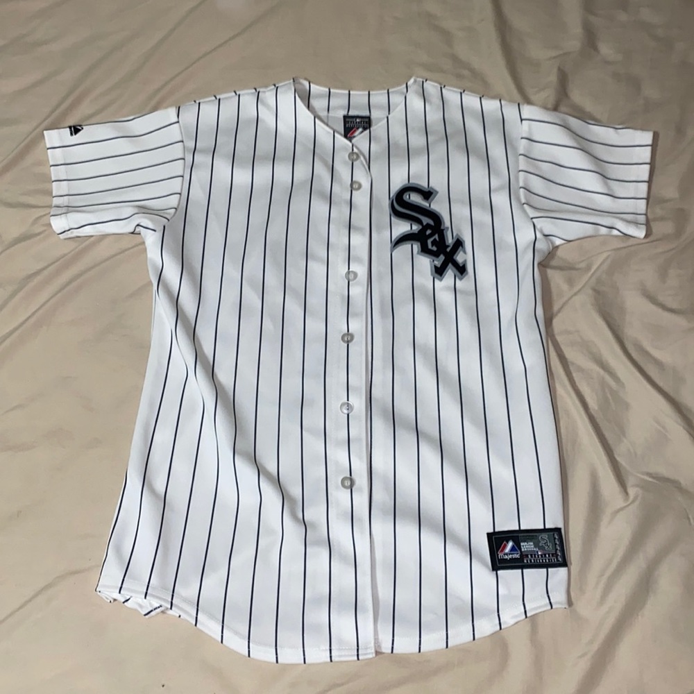 White Sox jersey, kids XL, fits like an adult M, perfect condition